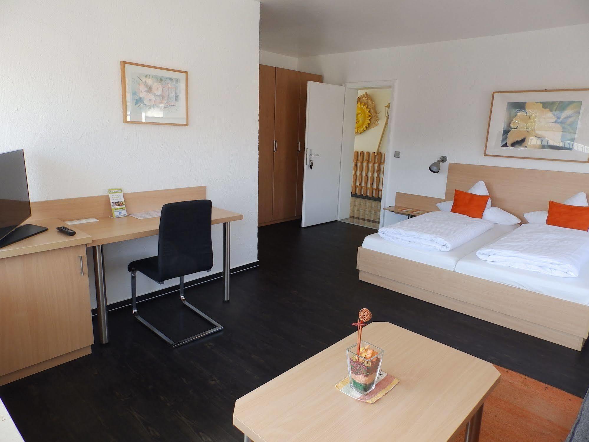 H41 Inn Hotel Garni Freiburg (Adults Only) Gundelfingen  Exterior photo