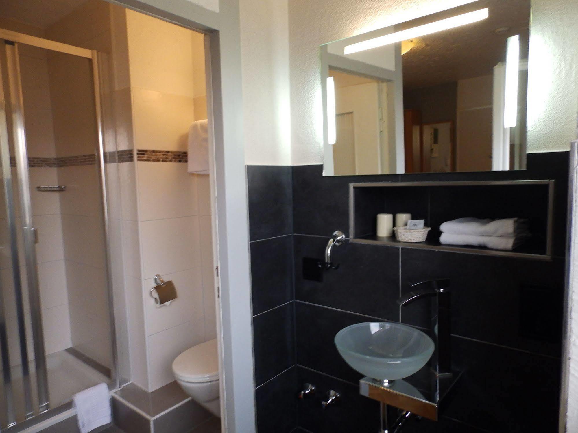H41 Inn Hotel Garni Freiburg (Adults Only) Gundelfingen  Exterior photo